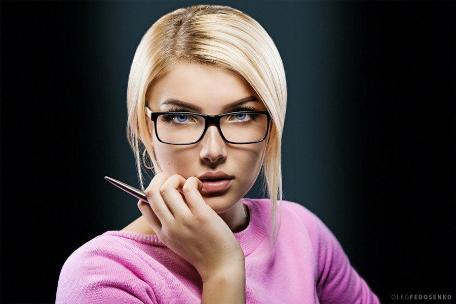 Taboo model interview glasses